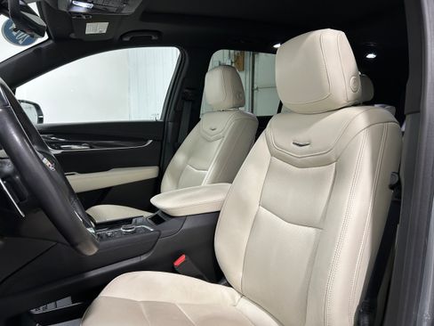 Used 2024 Cadillac XT6 Sport w/ Technology Package AWD/4WD image 24