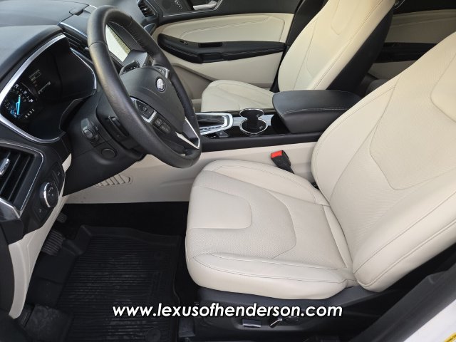 Used 2018 Ford Edge Titanium w/ Equipment Group 302A AWD/4WD image 10