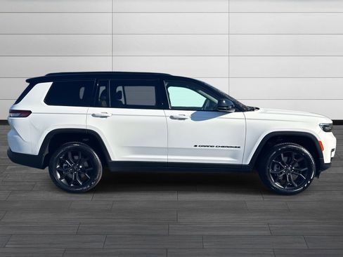 New 2025 Jeep Grand Cherokee L Limited image 3