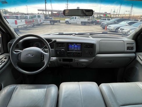 Used 2004 Ford F350 Lariat image 28