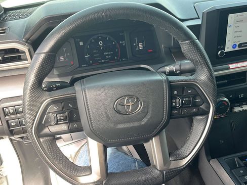 Used 2025 Toyota Tacoma SR5 w/ SR5 Upgrade Package image 10