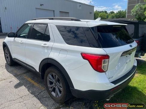 Used 2022 Ford Explorer XLT w/ Equipment Group 202A AWD/4WD image 4