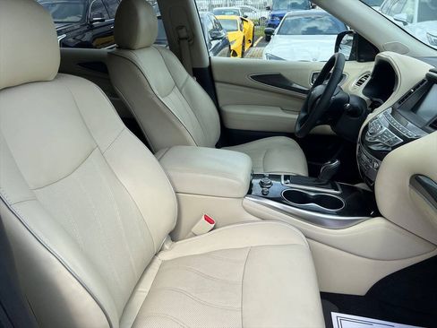 Used 2020 INFINITI QX60 Luxe w/ Essential Package FWD image 8