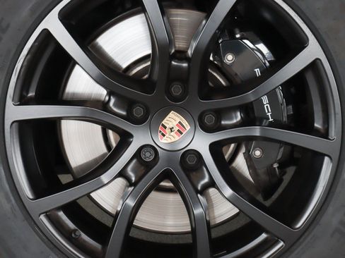 Certified 2025 Porsche Cayenne GTS AWD/4WD image 13