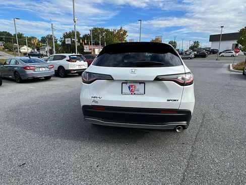 New 2026 Honda HR-V Sport image 5