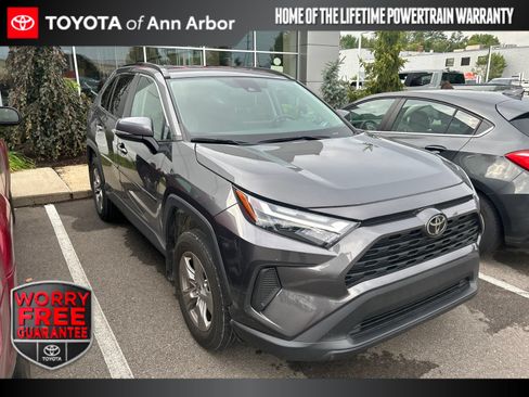 Used 2023 Toyota RAV4 XLE AWD/4WD image 1