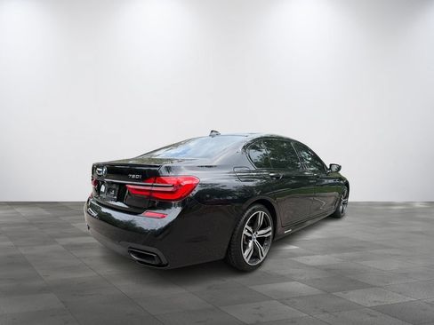 Used 2018 BMW 750i RWD image 6