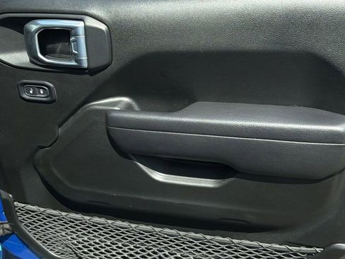 Used 2022 Jeep Wrangler Unlimited Sport w/ Sun And Sound Package image 37