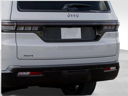 New 2026 Jeep Grand Wagoneer Summit AWD/4WD image 13