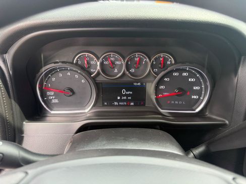 Used 2019 Chevrolet Silverado 1500 LT AWD/4WD image 16