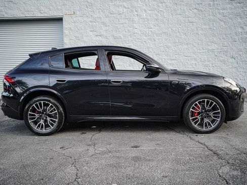 Used 2023 Maserati Grecale Modena AWD/4WD image 17