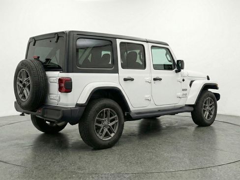 Used 2025 Jeep Wrangler Sport S image 7