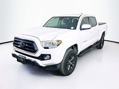 Used 2020 Toyota Tacoma SR5 image 3