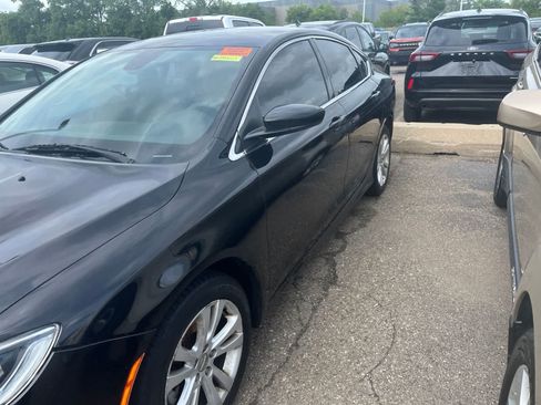 Used 2016 Chrysler 200 Limited FWD image 7