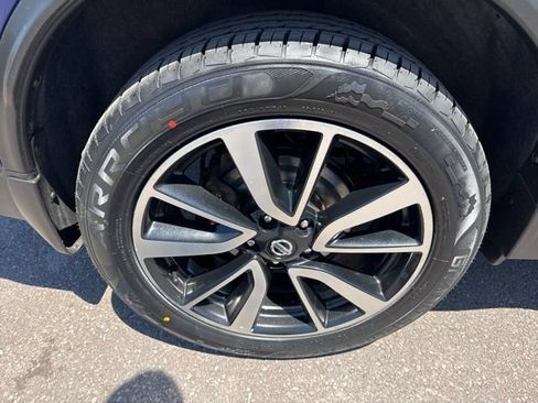 Certified 2020 Nissan Rogue SL w/ Premium Package AWD/4WD image 36