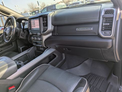 Used 2022 RAM 3500 Laramie w/ Night Edition image 35