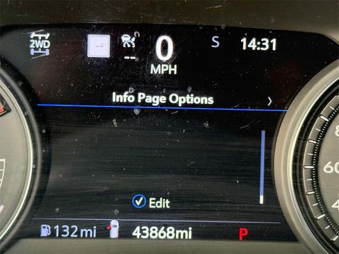 Certified 2022 Cadillac XT4 Premium Luxury w/ Technology Package image 5