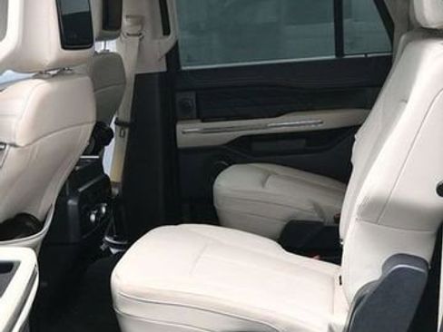 Used 2023 Ford Expedition Max Platinum image 16
