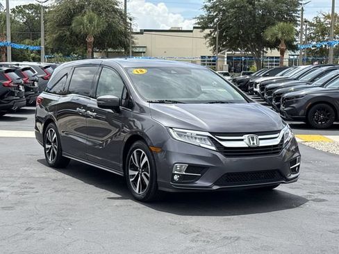 Used 2018 Honda Odyssey Elite image 2