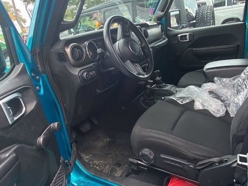 Used 2020 Jeep Wrangler Sport AWD/4WD image 6