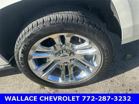 Used 2020 Chevrolet Suburban Premier w/ Premier Plus Edition image 9