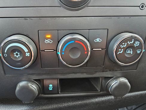 Used 2013 Chevrolet Silverado 1500 LT image 34