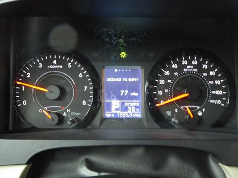 Used 2016 Toyota Sienna L image 11