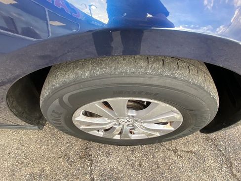 Used 2015 Honda Odyssey EX image 19