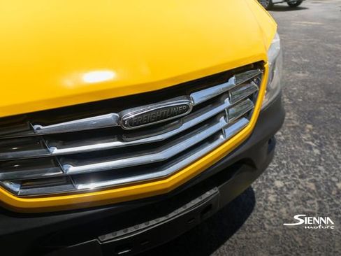 Used 2014 Freightliner Sprinter 2500 image 10
