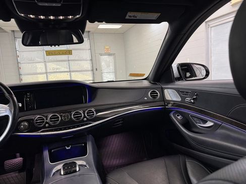 Used 2017 Mercedes-Benz S 550 4MATIC Sedan image 29