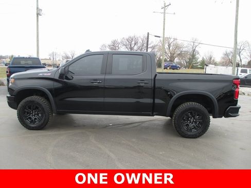 Used 2025 Chevrolet Silverado 1500 ZR2 w/ Technology Package image 9