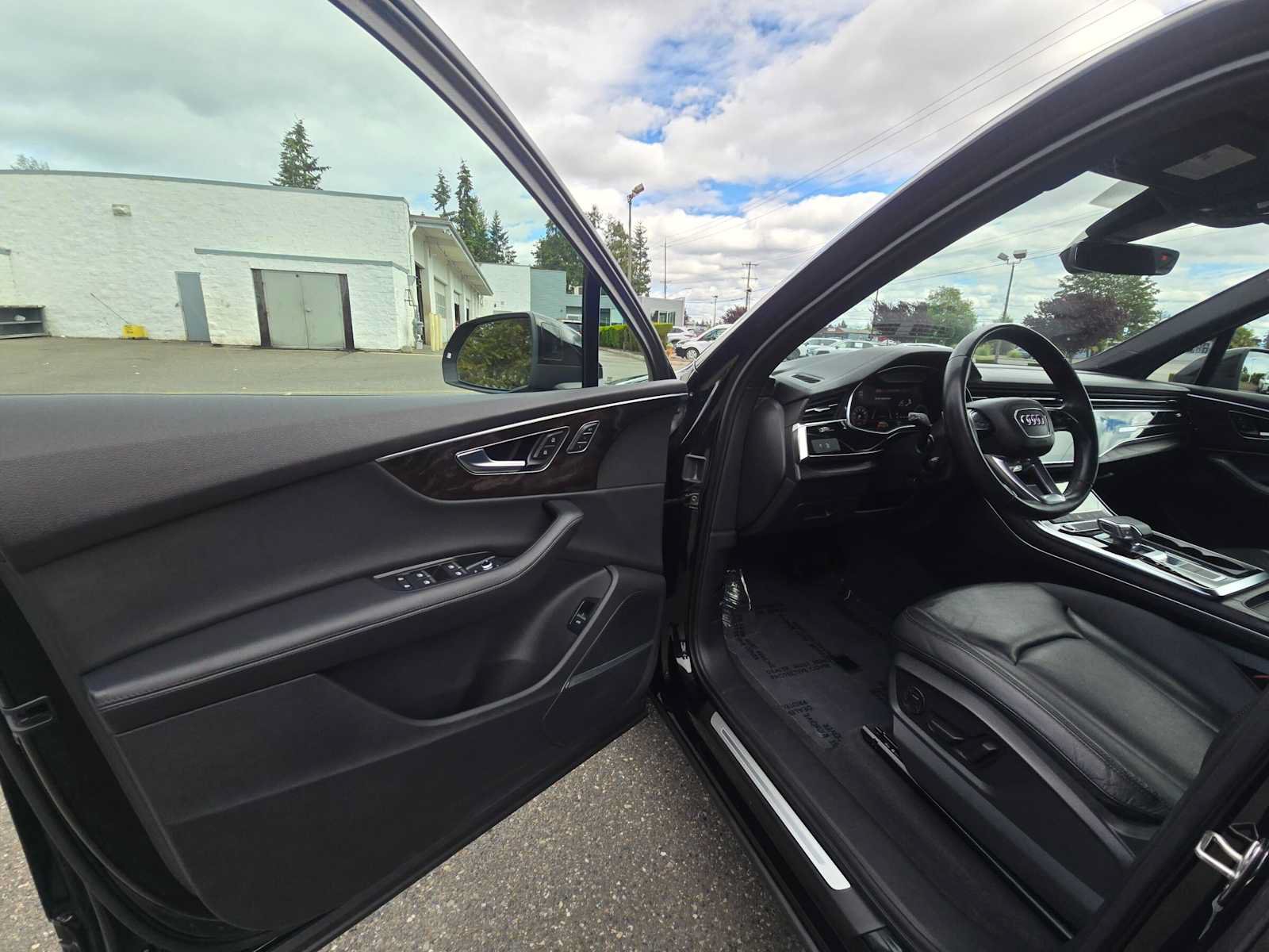 Used 2023 Audi Q7 2.0T Premium Plus w/ Premium Plus Package AWD/4WD image 20