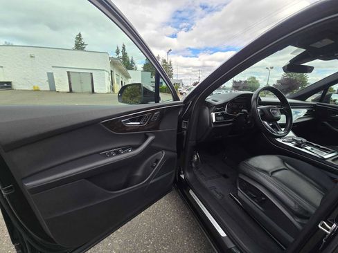 Used 2023 Audi Q7 2.0T Premium Plus w/ Premium Plus Package AWD/4WD image 20