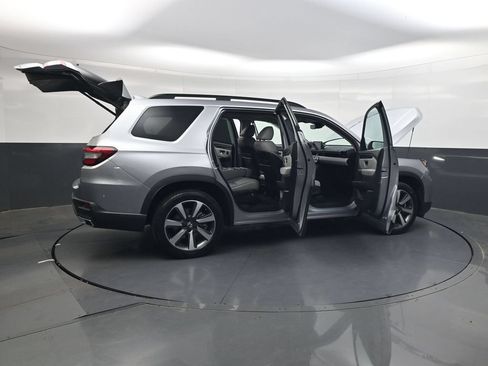 Used 2023 Honda Pilot Elite image 36
