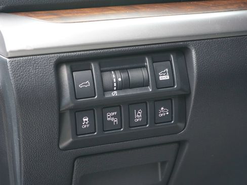 Used 2019 Subaru Outback 3.6R Limited AWD/4WD image 15