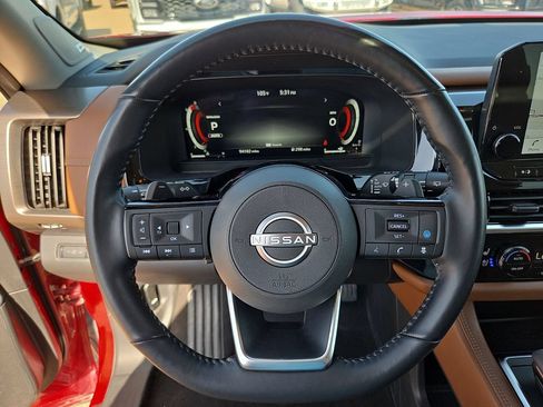 Used 2023 Nissan Pathfinder Platinum w/ Lighting Package (N93) AWD/4WD image 21