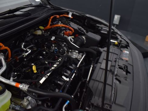 New 2025 Ford Escape SE image 20