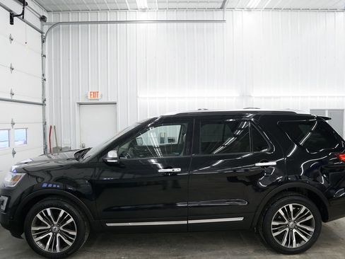 Used 2017 Ford Explorer Platinum AWD/4WD image 9
