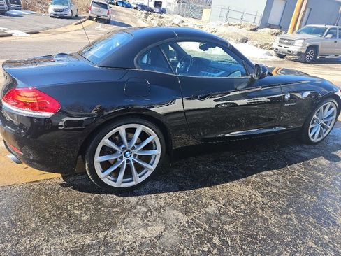 Used 2011 BMW Z4 sDrive35i image 4