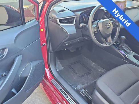 Used 2026 Toyota Corolla LE image 10