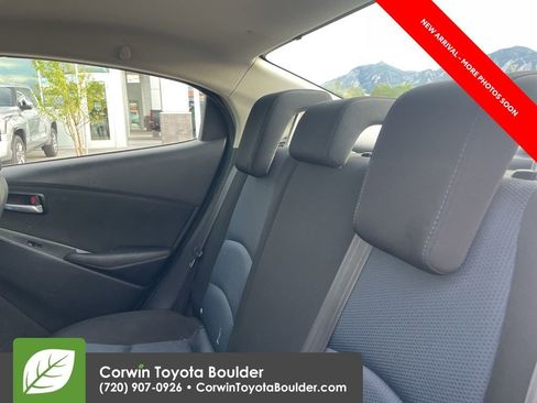 Used 2018 Toyota Yaris iA FWD image 12