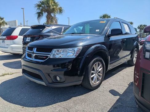 Used 2016 Dodge Journey SXT w/ Comfort/Convenience Group FWD image 3