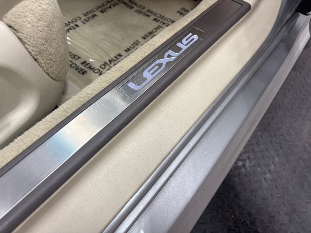 Used 2007 Lexus SC 430 Convertible w/ Preferred Accessory Pkg RWD image 39