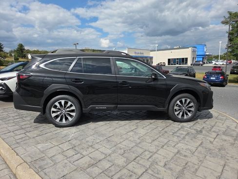 New 2025 Subaru Outback Limited image 9