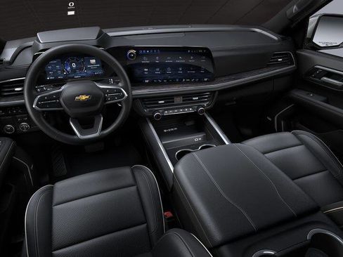 New 2025 Chevrolet Suburban Premier image 32