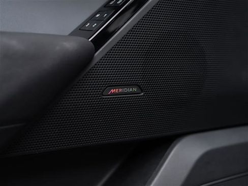 New 2024 Land Rover Range Rover Velar S image 25