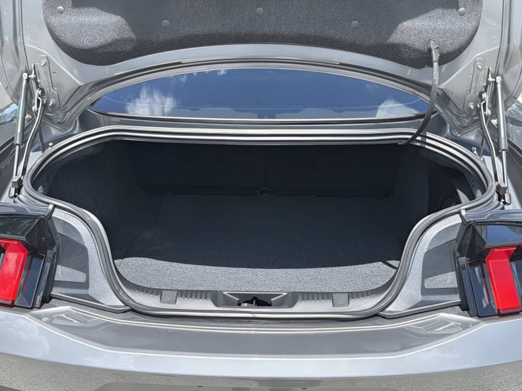Used 2026 Ford Mustang Dark Horse RWD image 6