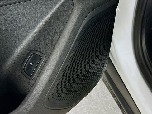 New 2026 Chevrolet Traverse LT image 19