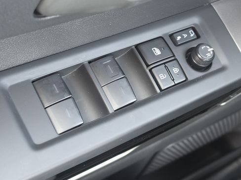 Used 2025 Toyota Tundra Limited image 13