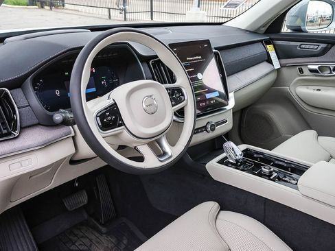 New 2026 Volvo XC90 T8 Ultra image 29